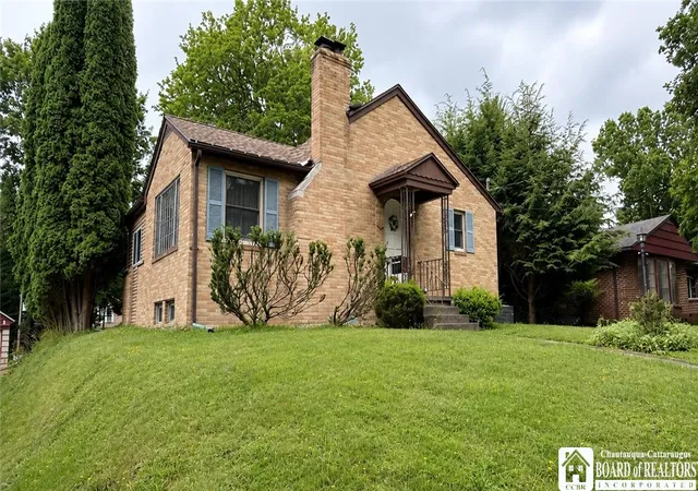 1st image of 35 Durant Ave, Jamestown, NY 14701 | MLS# R1700725