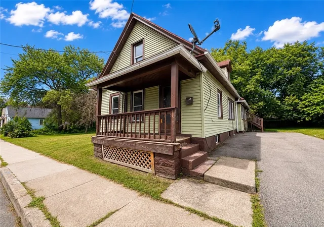 1st image of 64 Murray St, Rochester, NY 14606 | MLS# R1701116