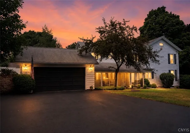 1st image of 814 W German St, Herkimer, NY 13350 | MLS# S1702519