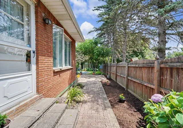 3rd image of 70 Dellwood Dr, Elma, NY 14059 | MLS# B1702247
