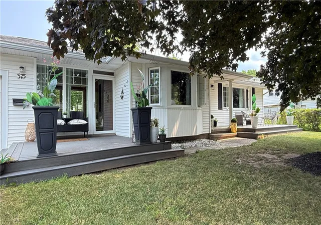3rd image of 375 Angelus Dr, Irondequoit, NY 14622 | MLS# R1701414