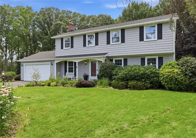 2nd image of 36 Autumn Oak Cir, Penfield, NY 14526 | MLS# R1702276