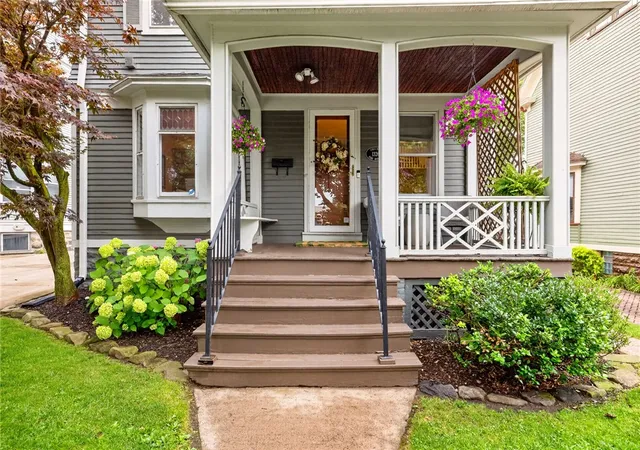3rd image of 1326 Park Ave, Rochester, NY 14610 | MLS# R1701652