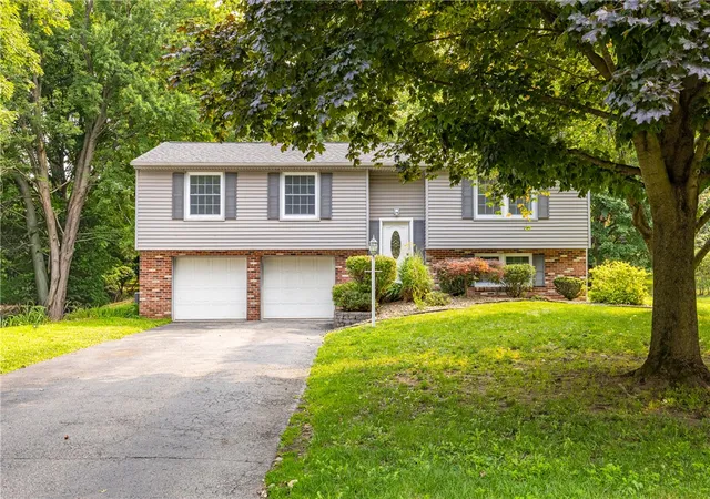 1st image of 24 Carriage Ct, Pittsford, NY 14534 | MLS# R1702222