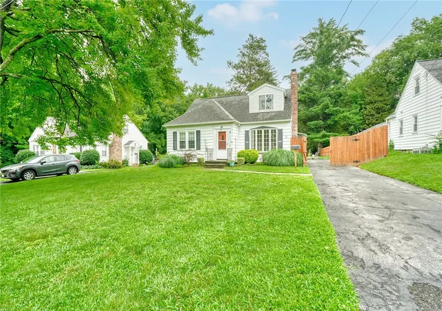 1st image of 8 Wyncrest Dr, Chili, NY 14624 | MLS# R1702653