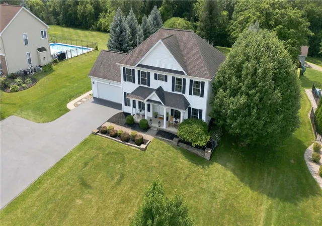 3rd image of 25 Mission Hill Dr, Clarkson, NY 14420 | MLS# R1697317