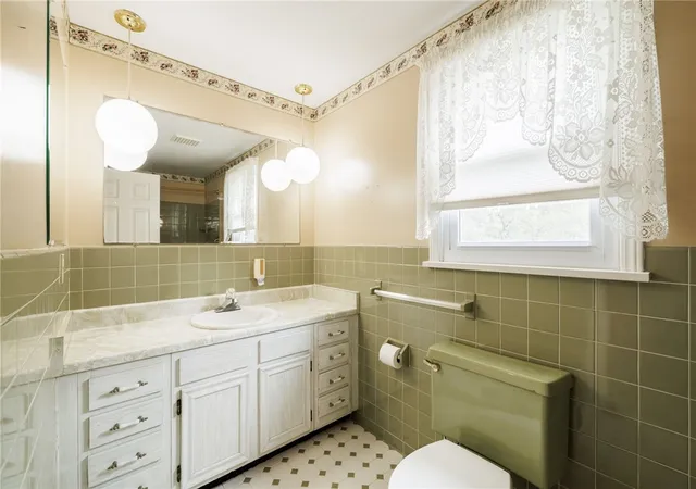 37th image of 77 S Ridge Trl, Perinton, NY 14450 | MLS# R1702319