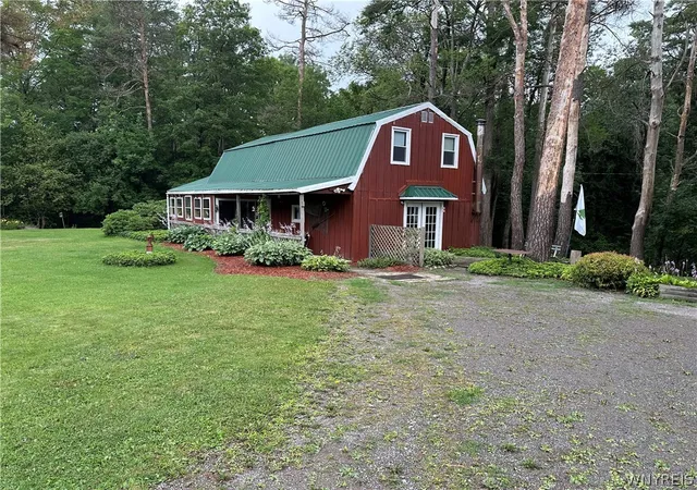 Photo 1 of Single family home for sale at 2326 Snyder Rd, Varysburg, NY 14167 | MLS# B1702078 | Listing updated on 2026-07-29
