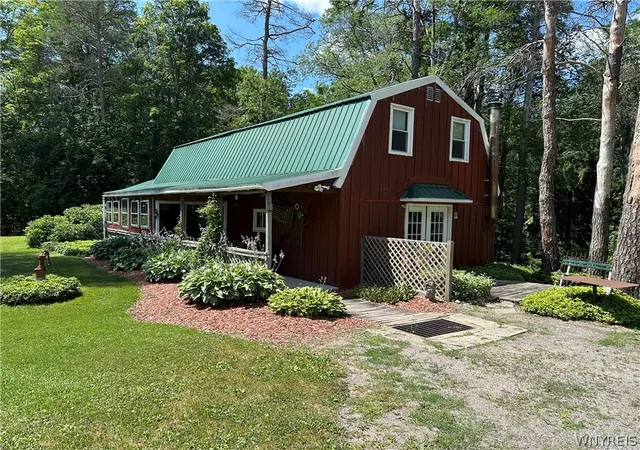 Photo 23 of Single family home for sale at 2326 Snyder Rd, Varysburg, NY 14167 | MLS# B1702078 | Listing updated on 2026-07-29