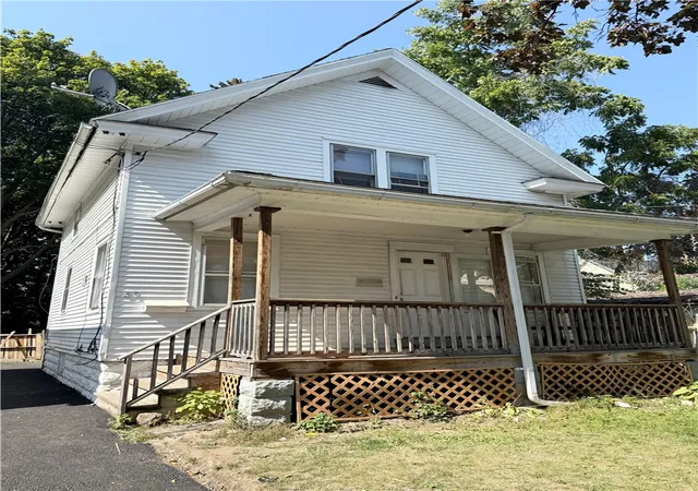 2nd image of 89 Curlew St, Rochester, NY 14606 | MLS# R1702410