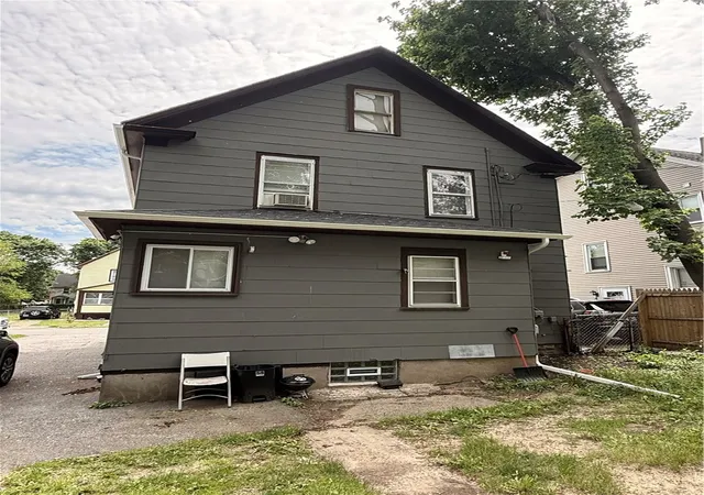 18th image of 92 High St, Rochester, NY 14609 | MLS# R1699862