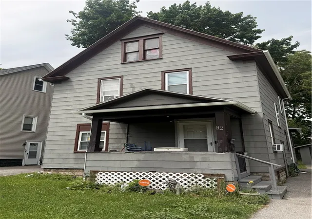 1st image of 92 High St, Rochester, NY 14609 | MLS# R1699862