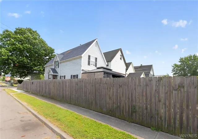 3rd image of 292 Germania St, Buffalo, NY 14220 | MLS# B1702544