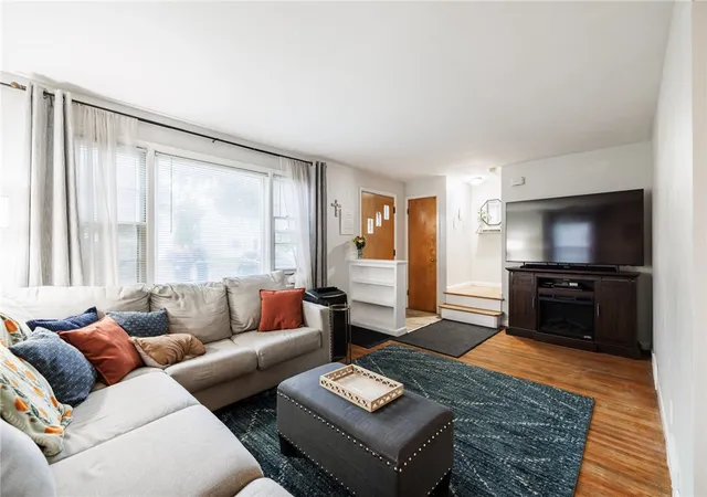 4th image of 158 Filon Ave, Irondequoit, NY 14622 | MLS# R1702337