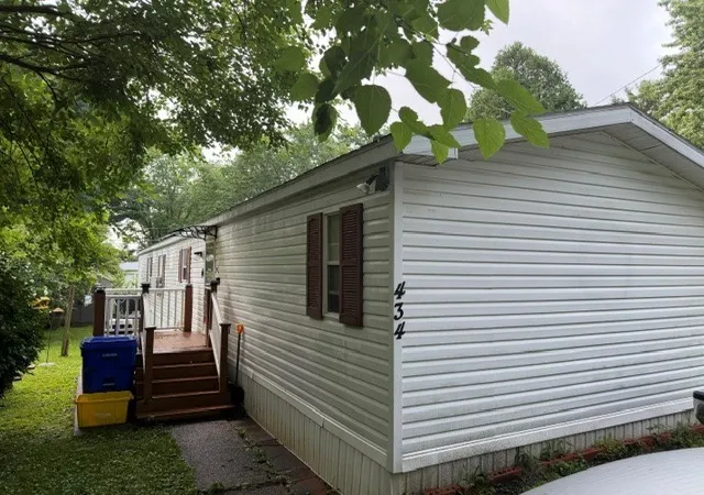 1st image of 434 Terri Dr, Farmington, NY 14425 | MLS# R1702714