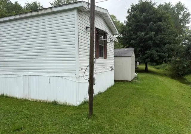 Photo 4 of Sale Pending at 434 Terri Dr, Farmington, NY 14425 | MLS# R1702714 | Listing updated on 2026-08-03