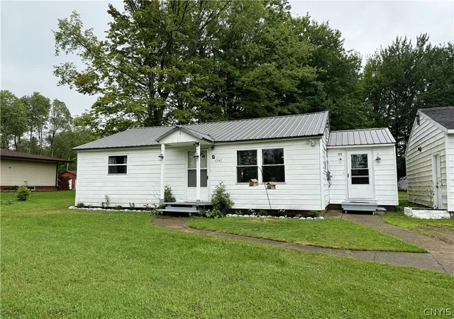 3rd image of 6747 Sutliff Rd, Rome, NY 13440 | MLS# S1702750