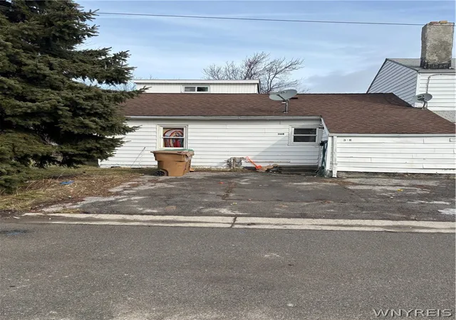 1st image of 36 Glenwood Ct #E, Buffalo, NY 14225 | MLS# B1702752