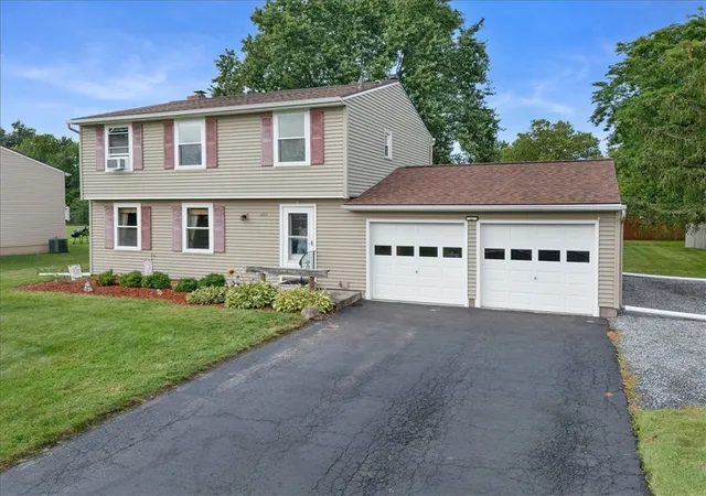 5th image of 234 Blackwell Ln, Henrietta, NY 14467 | MLS# R1701771