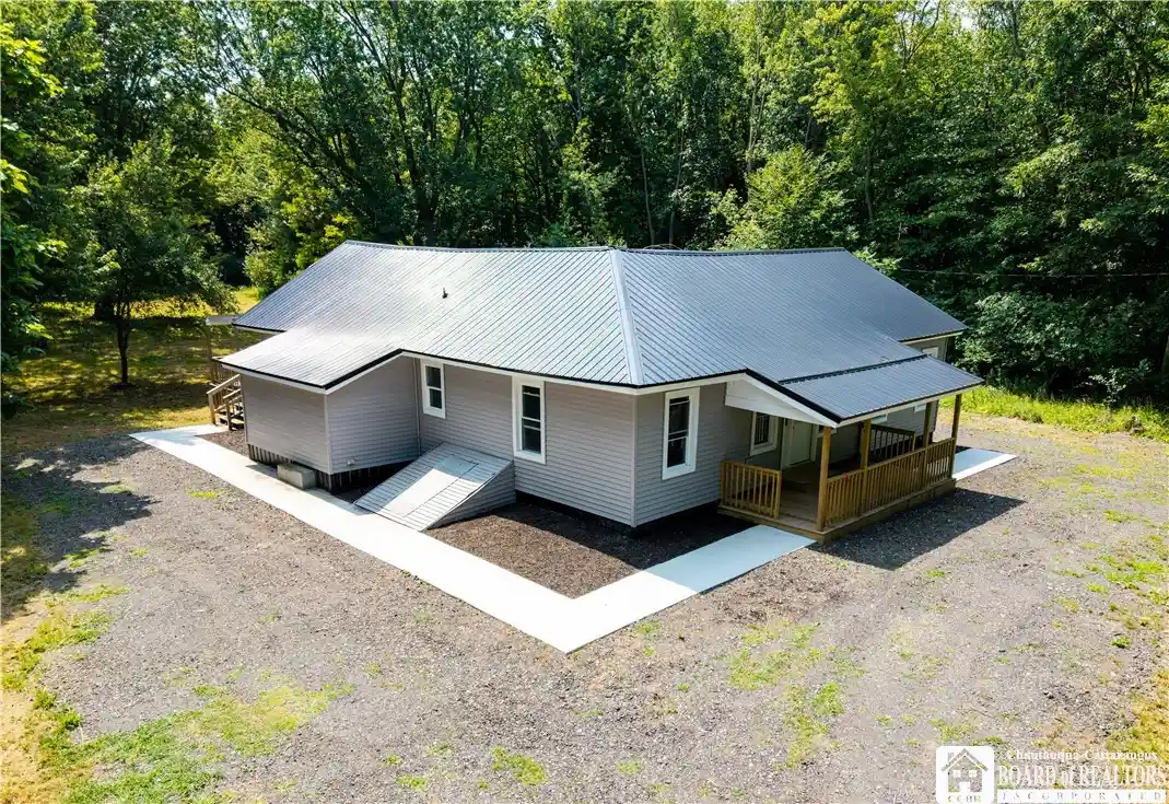 Photo 1 of Single family home for sale at 3479 Werle Rd, Dunkirk, NY 14048 | MLS# R1702208 | Listing updated on 2026-09-24