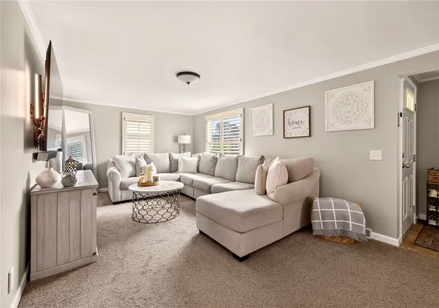 3rd image of 530 Tarrington Rd, Irondequoit, NY 14609 | MLS# R1702712