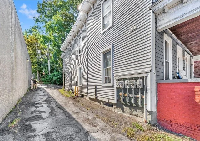 2nd image of 91 Main St, Oneonta, NY 13820 | MLS# R1702747