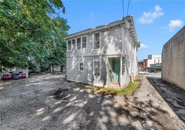 3rd image of 91 Main St, Oneonta, NY 13820 | MLS# R1702747