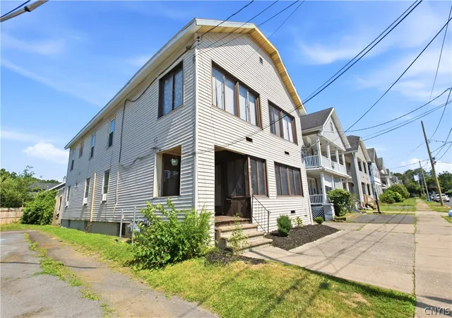 2nd image of 144 146 Cornwall Ave, Utica, NY 13502 | MLS# S1702802