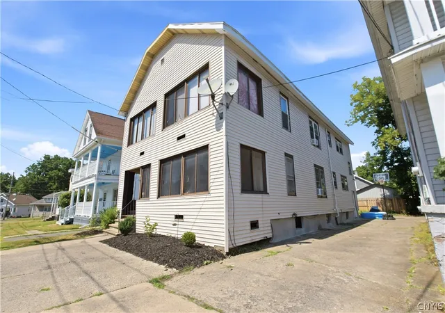 3rd image of 144-146 Cornwall Ave, Utica, NY 13502 | MLS# S1702802