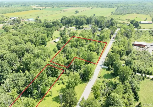 1st image of 0 Old Orchard Ave, Canastota, NY 13032 | MLS# S1698985