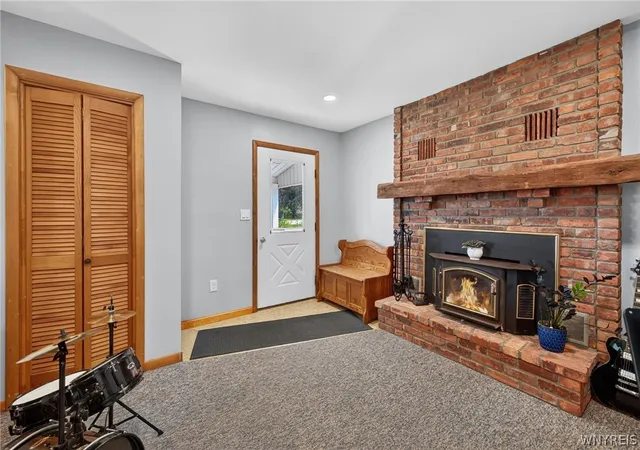 3rd image of 3916 Lockport Rd, Wheatfield, NY 14132 | MLS# B1702572