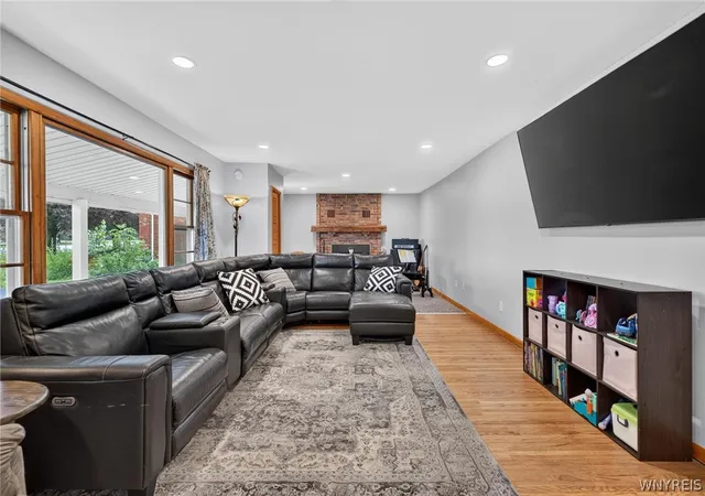5th image of 3916 Lockport Rd, Wheatfield, NY 14132 | MLS# B1702572