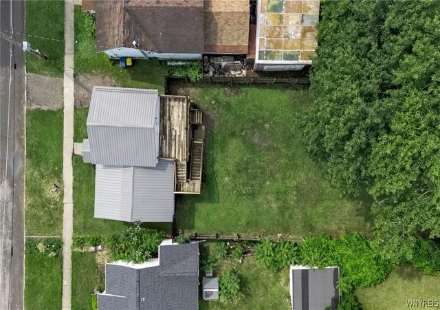 3rd image of 140 Jackson St, Lockport City, NY 14094 | MLS# B1702654