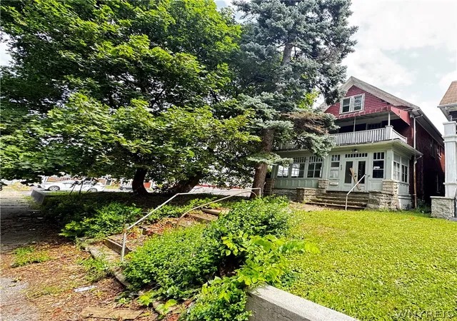 1st image of 635 13th St, Niagara Falls, NY 14301 | MLS# B1702199
