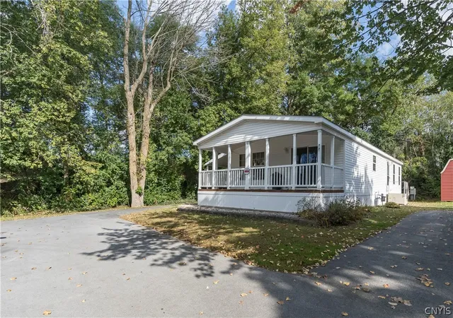 Photo 2 of Manufactured home for sale at 933 Leray #77 St, Watertown, NY 13601 | MLS# S1702508 | Listing updated on 2026-07-30