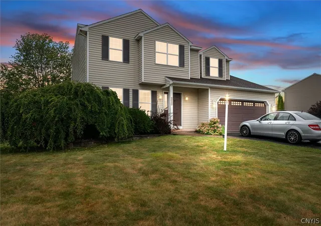 1st image of 8739 Raulli Dr, Cicero, NY 13039 | MLS# S1702578
