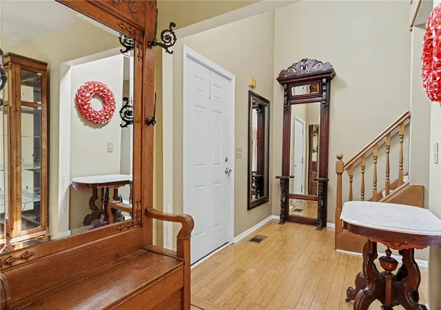 3rd image of 61 Winchester Dr, Perinton, NY 14450 | MLS# R1701986