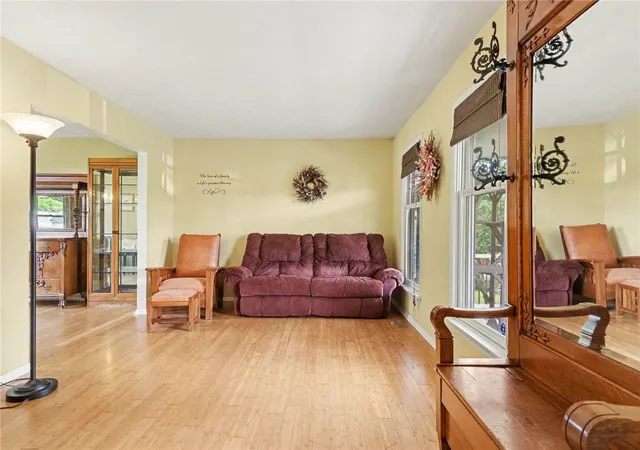 5th image of 61 Winchester Dr, Perinton, NY 14450 | MLS# R1701986