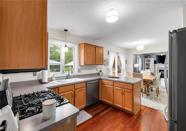 4th image of 126 Ida Red Ln Ln, Greece, NY 14626 | MLS# R1702527