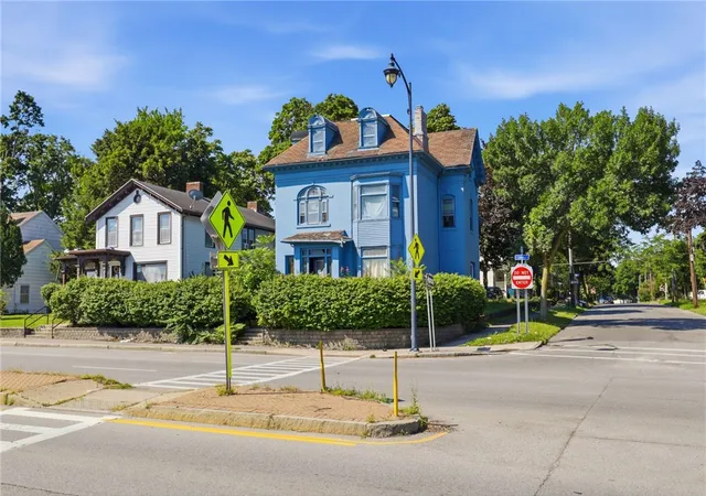 3rd image of 257 Lake Ave, Rochester, NY 14608 | MLS# R1701246