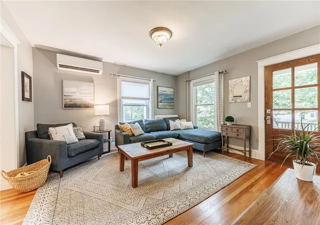 5th image of 129 Park Ave, Canandaigua, NY 14424 | MLS# R1701891