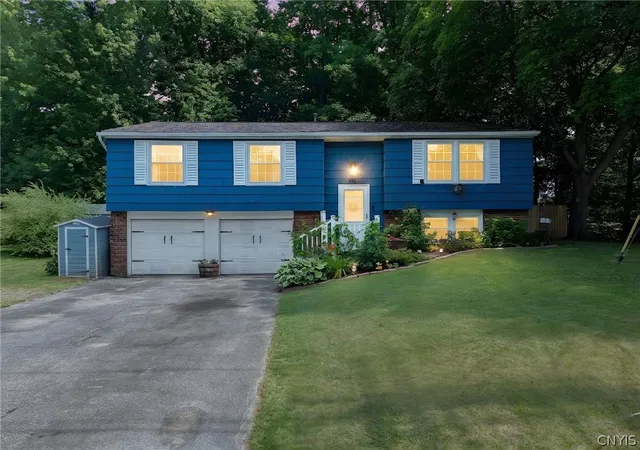 Photo 1 of Single family home for sale at 213 Birchwood Blvd, Baldwinsville, NY 13027 | MLS# S1702684 | Listing updated on 2026-08-04