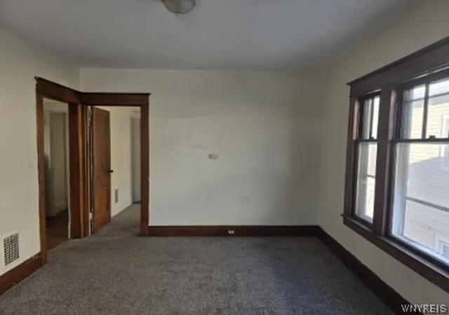 4th image of 265 Lisbon Ave, Buffalo, NY 14215 | MLS# B1702227