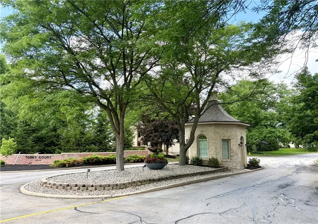 42nd image of 13 Tobey Ct, Pittsford, NY 14534 | MLS# R1702906