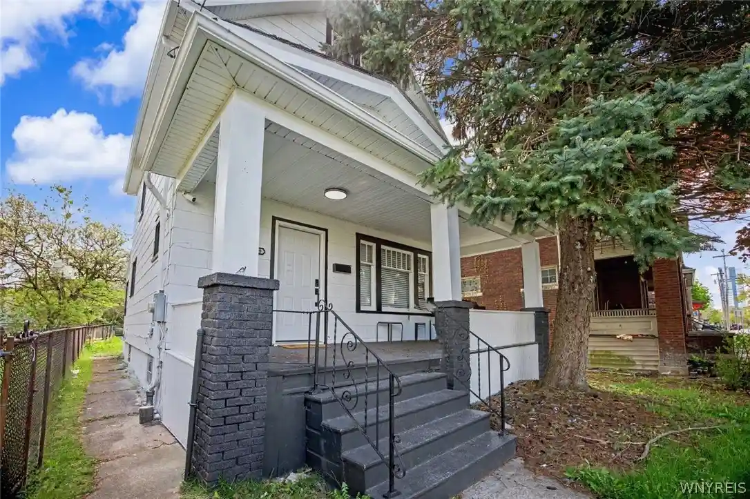Photo 1 of Single family home for sale at 619 6th Street, Niagara Falls, NY 14301 | MLS# B1702800 | Listing updated on 2026-08-01