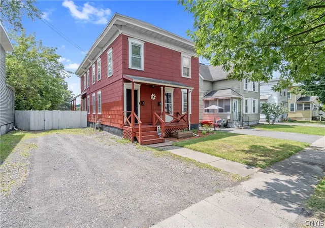 1st image of 229 W Ellis St, De Witt, NY 13057 | MLS# S1701921