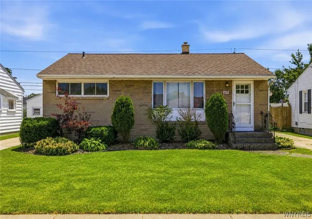 2nd image of 227 Seton Rd, Cheektowaga, NY 14225 | MLS# B1702961