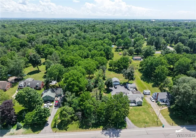 3rd image of 8553 Sheridan Dr, Buffalo, NY 14221 | MLS# B1702801