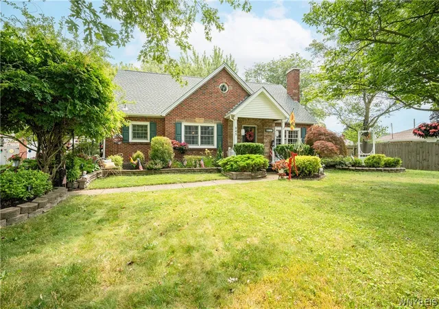 1st image of 945 Mineral Springs Rd, Buffalo, NY 14224 | MLS# B1702836