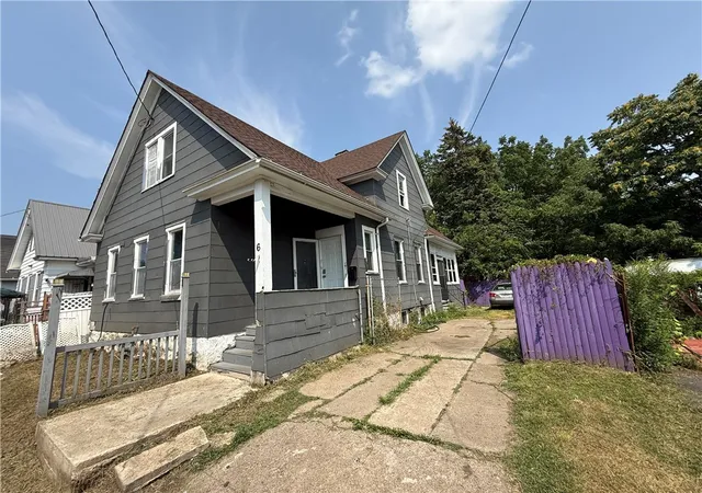 2nd image of 6 Rugraff St, Rochester, NY 14606 | MLS# R1702994